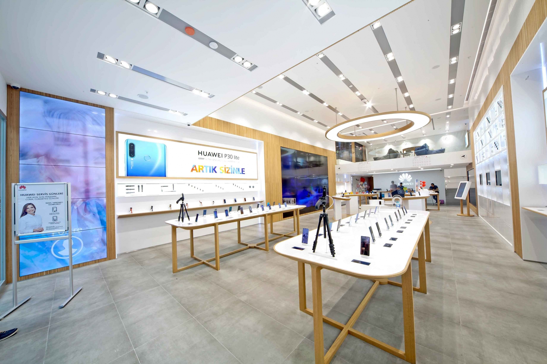 Huawei experience store